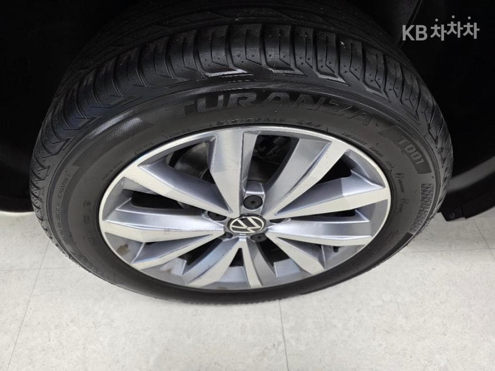 Volkswagen T-Roc2.0 Турбо Дизел Инжекция Premium - 18