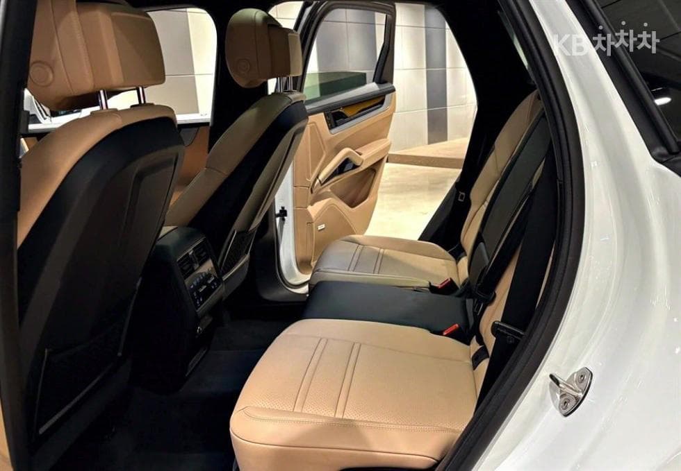 Porsche Cayenne(9Y0)3.0 Standard - 10