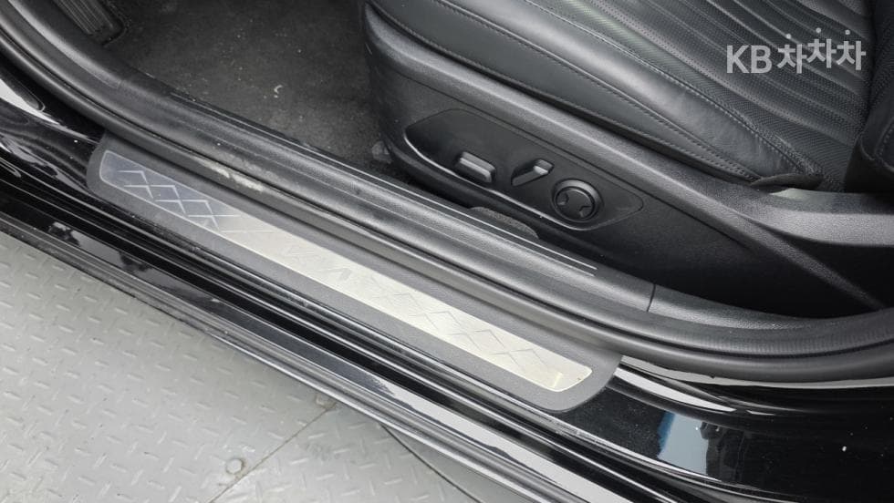 Kia K8 Hybrid1.6 Turbo Signature - 16