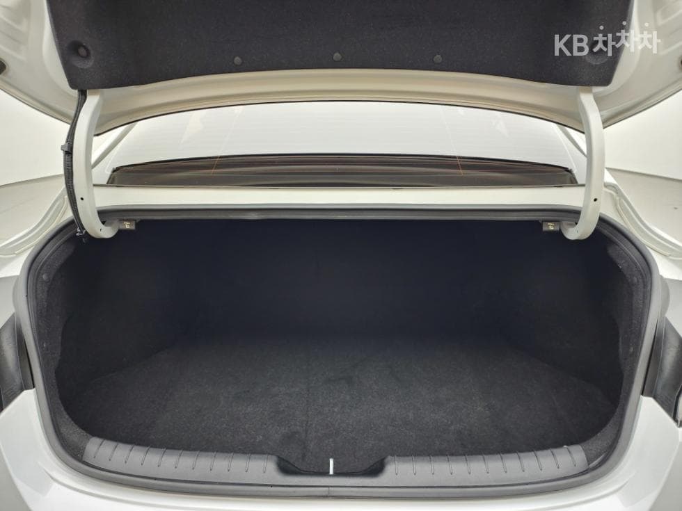 Hyundai All New Avante (Elantra)(CN7)1.6 Gasoline Inspiration - 22