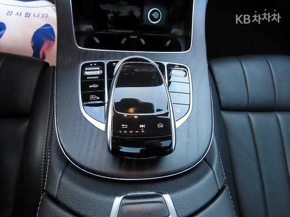 Mercedes-Benz E-Class (W213)E220d COUPE - 14