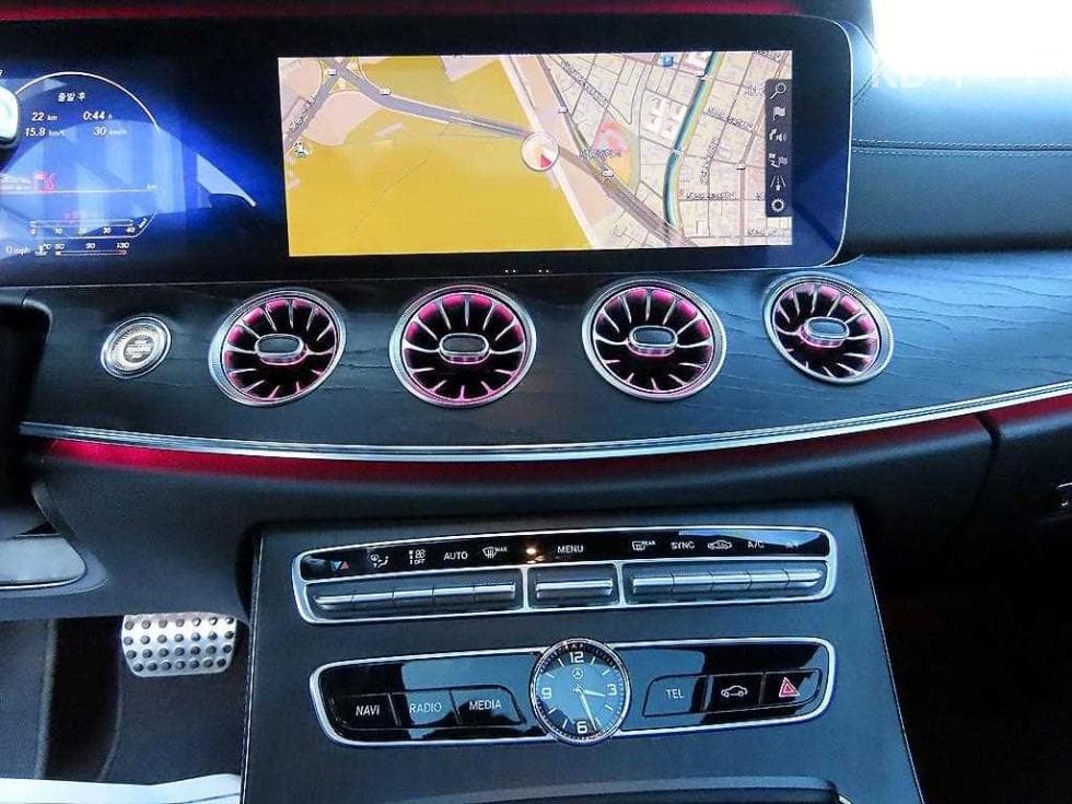 Mercedes-Benz E-Class (W213)E220d COUPE - 15