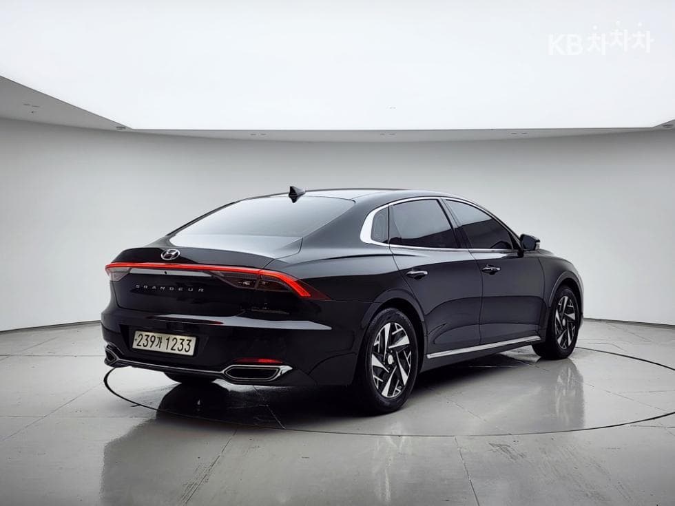 Хюндай The New (фейслифт) Grandeur (Azera) Хибрид2.4 Premium - 2
