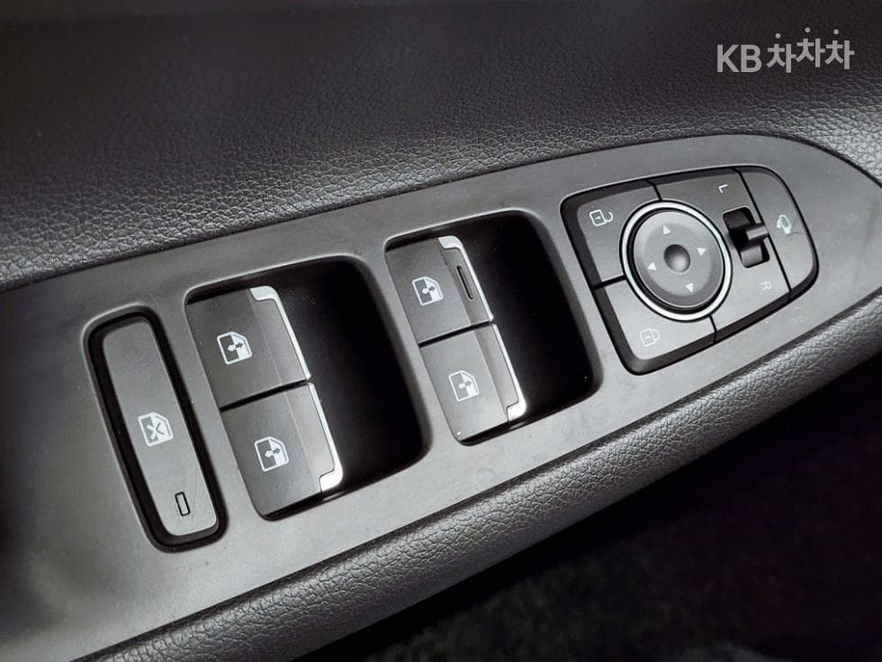 Хюндай The New (фейслифт) Grandeur (Azera) Хибрид2.4 Premium - 23