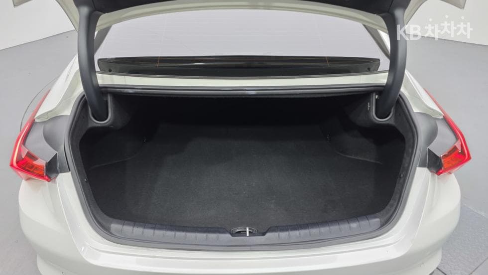 Kia K8 Hybrid1.6 Turbo Noblesse - 13