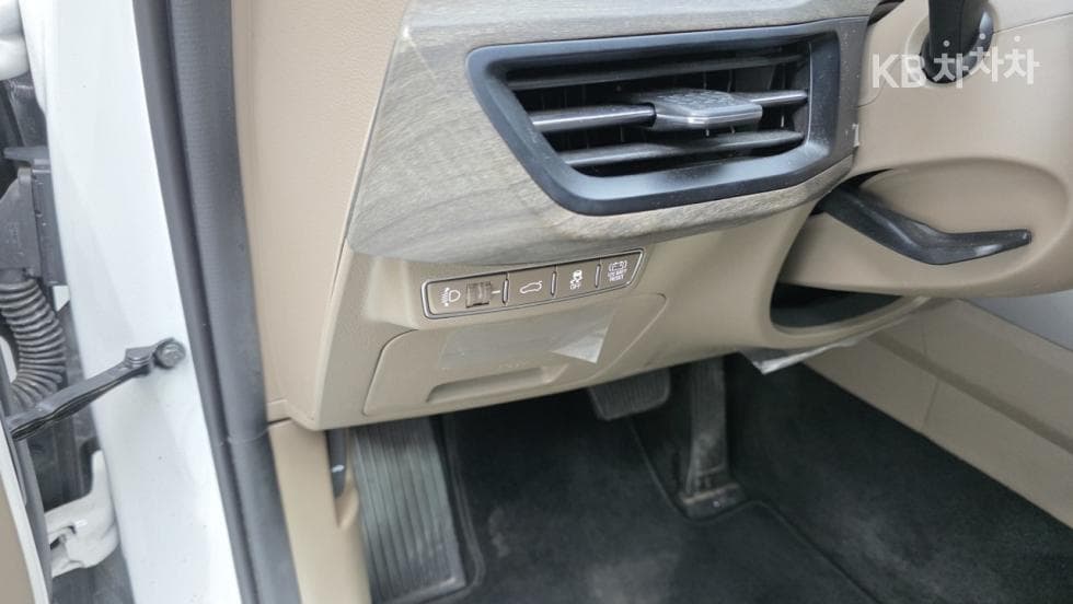 Kia K8 Hybrid1.6 Turbo Noblesse - 17