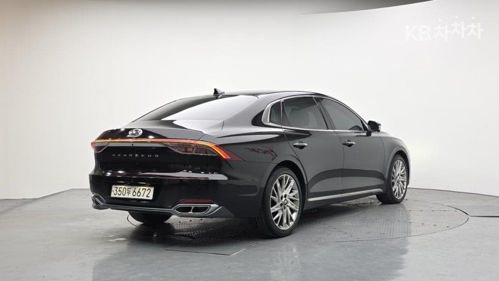 Hyundai The New (facelift) Grandeur (Azera)3.3 Calligraphy - 4