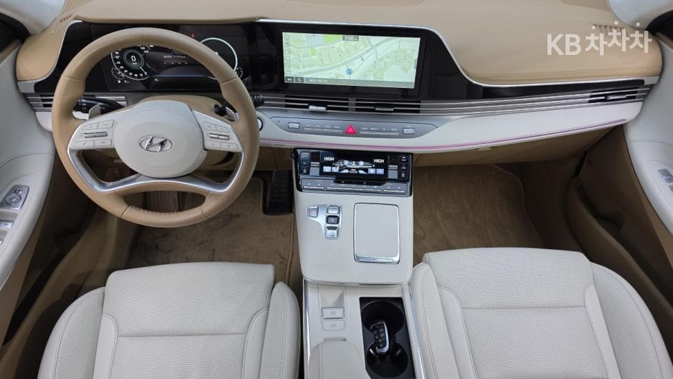 Hyundai The New (facelift) Grandeur (Azera)3.3 Calligraphy - 5
