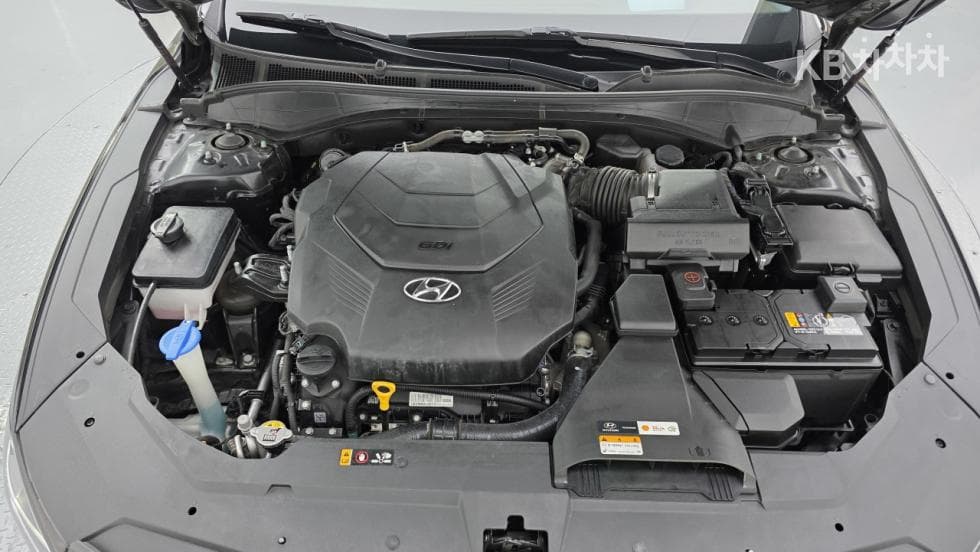 Hyundai The New (facelift) Grandeur (Azera)3.3 Calligraphy - 14