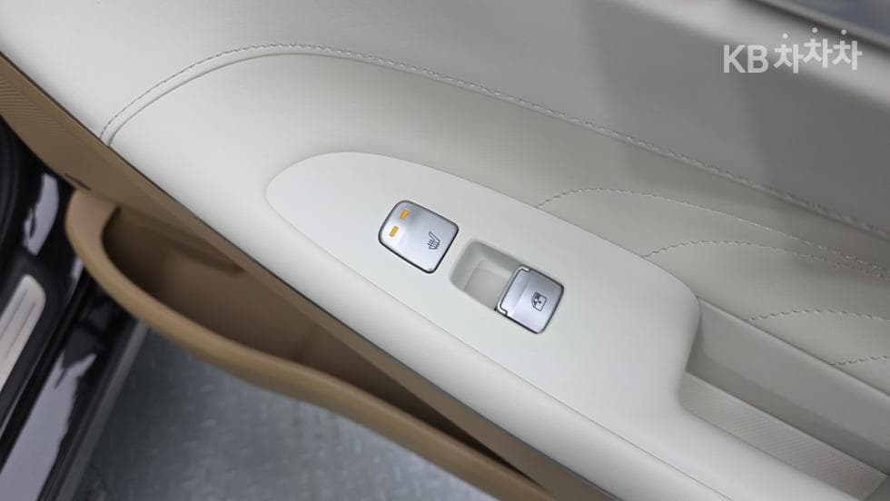 Hyundai The New (facelift) Grandeur (Azera)3.3 Calligraphy - 18