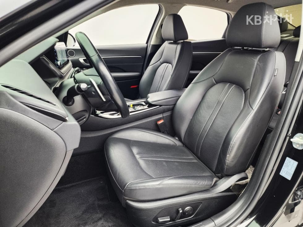 Hyundai Sonata (DN8)2.0 Premium Plus - 19