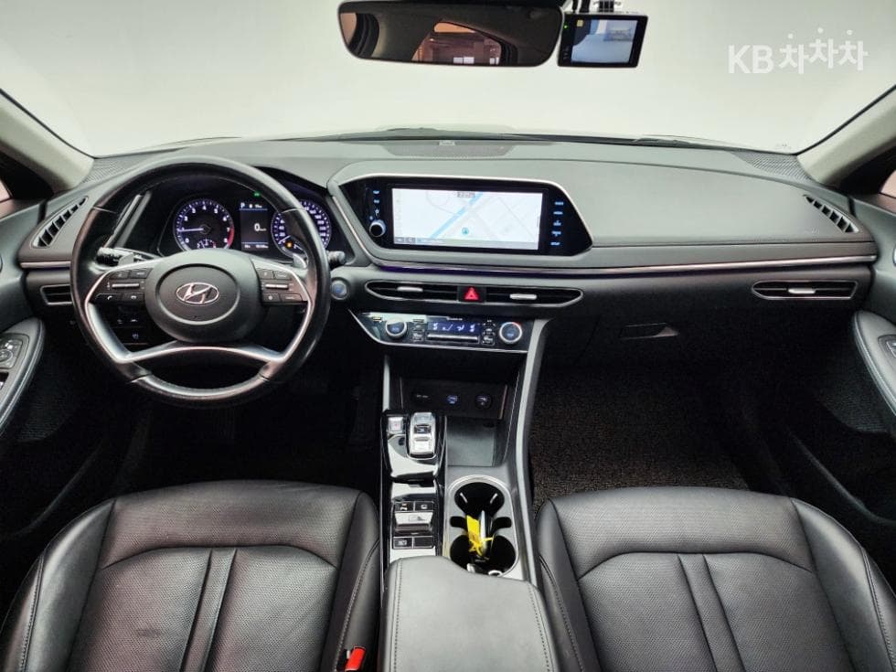 Hyundai Sonata (DN8)2.0 Premium Plus - 22