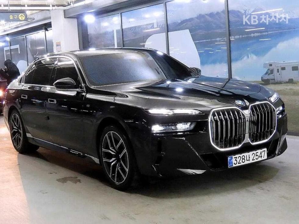 BMW 7시리즈(G70) 740d xDrive M Sport - Image 1