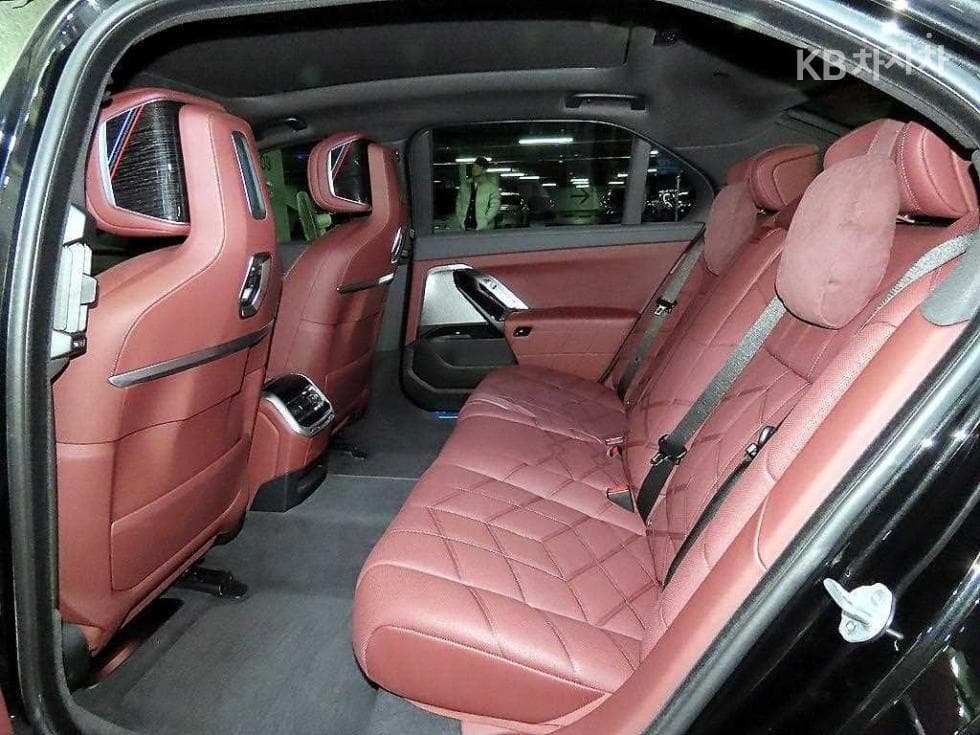 BMW 7시리즈(G70)740d xDrive M Sport - 7