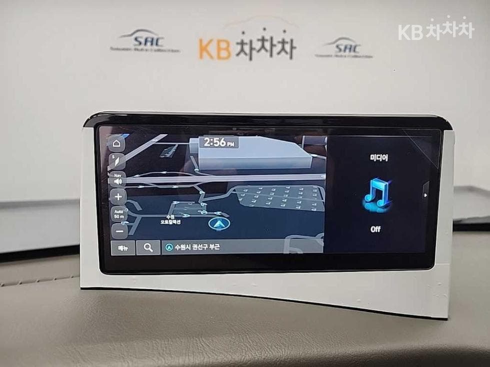 Hyundai Porter 2Extra Long Double Cab LPG Style - 12