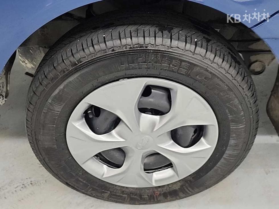 Hyundai Porter 2Extra Long Double Cab LPG Style - 18