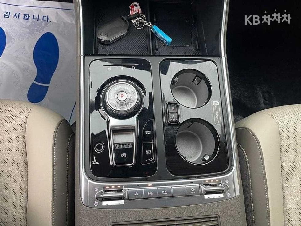 Киа The New (фейслифт) Канивал 4-то поколениеВисок Лимузин (Канивал) G3.5 GDI 7-местен (Лимузин) Signature - 11