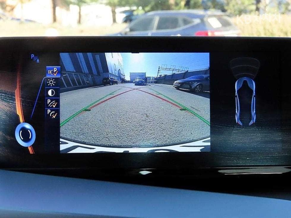 BMW i81.5 Купе Хибрид - 15