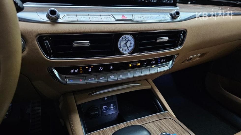 Киа The New (фейслифт) K9(Второ поколение)3.8 GDI AWD 베스트셀렉션Ⅰ - 17