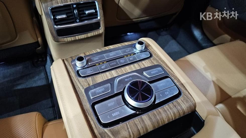 Киа The New (фейслифт) K9(Второ поколение)3.8 GDI AWD 베스트셀렉션Ⅰ - 18