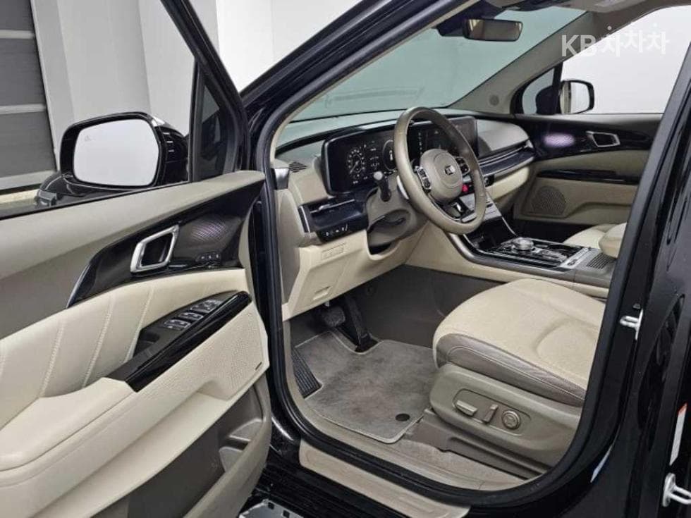 Kia Carnival 4th generationHigh Limousine (Carnival) G3.5 GDI 9-seater Signature - 11