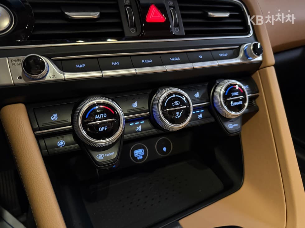 Genesis The New (facelift) G702.0T 4WD Standard - 12