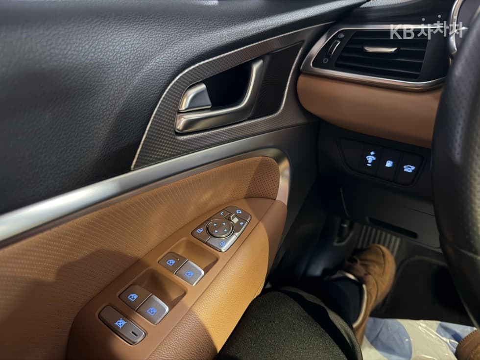 Genesis The New (facelift) G702.0T 4WD Standard - 16