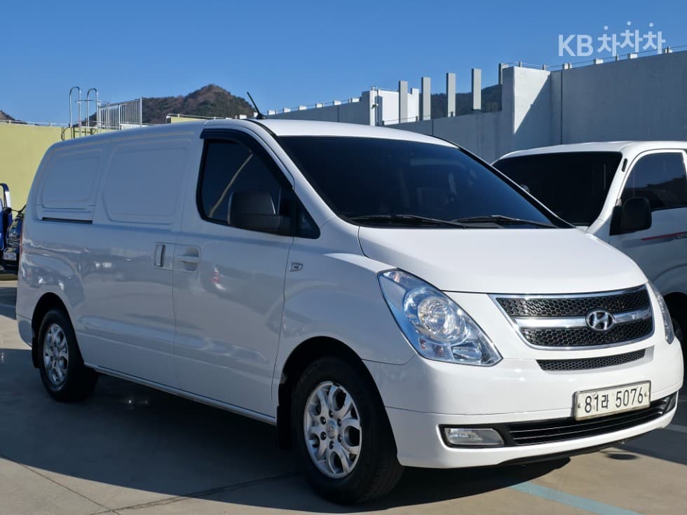 Хюндай Гранд Старекс3Местен승 Ван CVX Лукс - 4