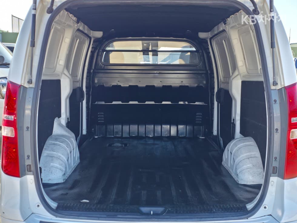 Хюндай Гранд Старекс3Местен승 Ван CVX Лукс - 7