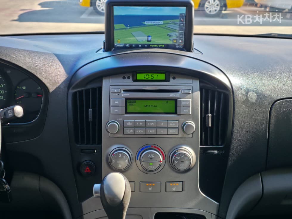 Хюндай Гранд Старекс3Местен승 Ван CVX Лукс - 15