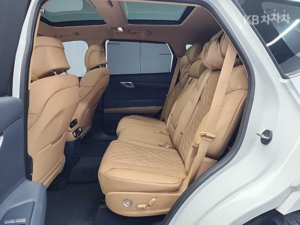 Genesis GV802.5 Turbo Gasoline AWD - 12