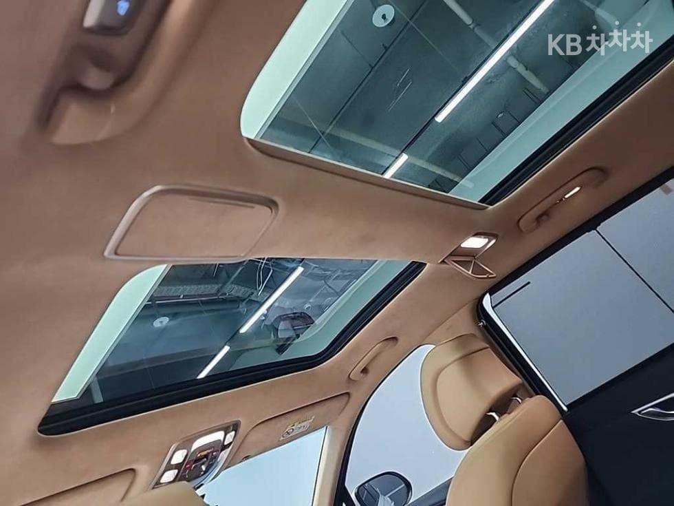 Genesis GV802.5 Turbo Gasoline AWD - 14