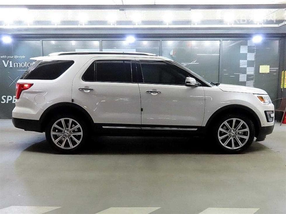 Ford New Explorer2.3 EcoBoost 4WD Limited - 3