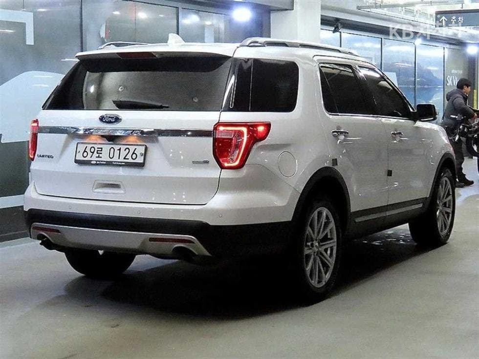 Ford New Explorer2.3 EcoBoost 4WD Limited - 4