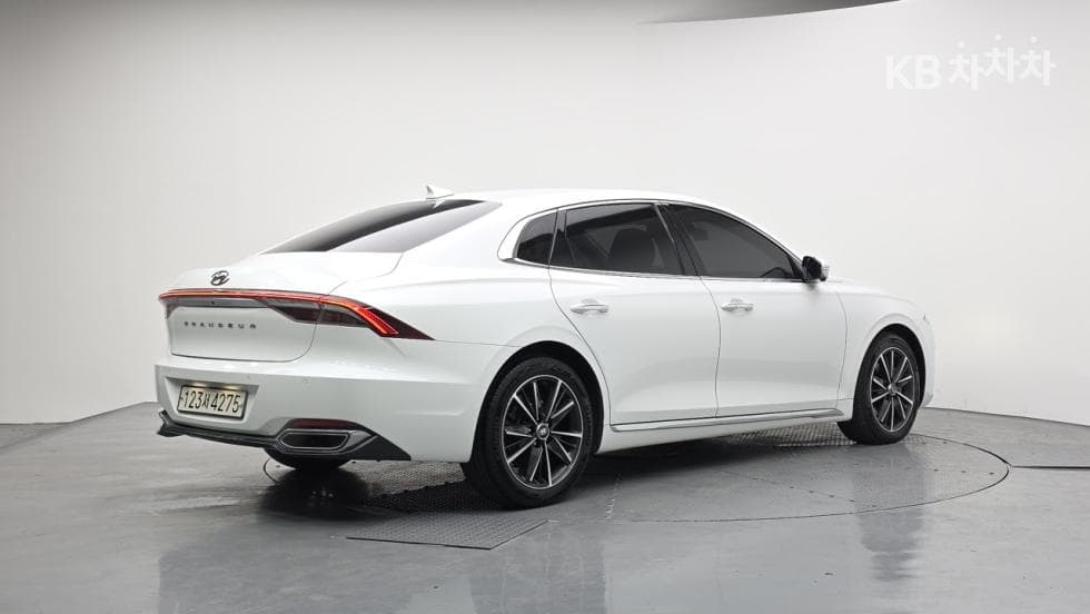 Hyundai The New (facelift) Grandeur (Azera)3.3 Exclusive - 4