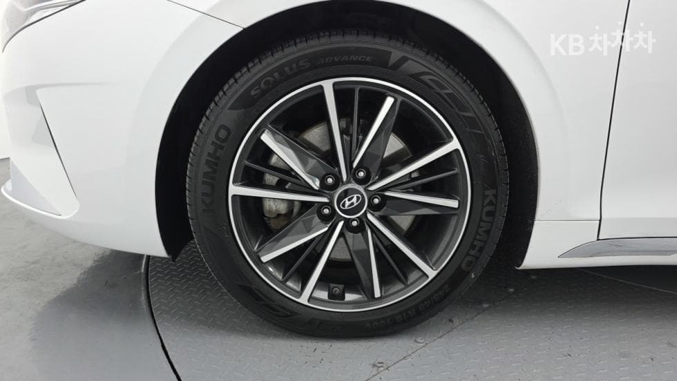 Hyundai The New (facelift) Grandeur (Azera)3.3 Exclusive - 6