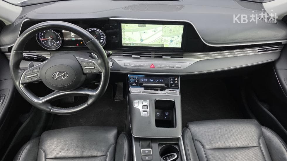 Hyundai The New (facelift) Grandeur (Azera)3.3 Exclusive - 10