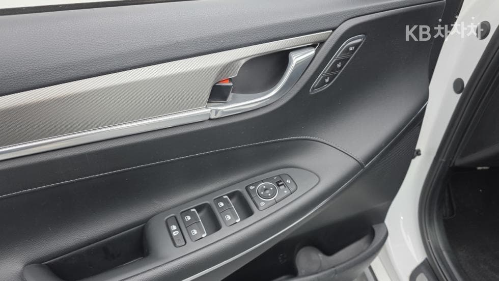 Hyundai The New (facelift) Grandeur (Azera)3.3 Exclusive - 15