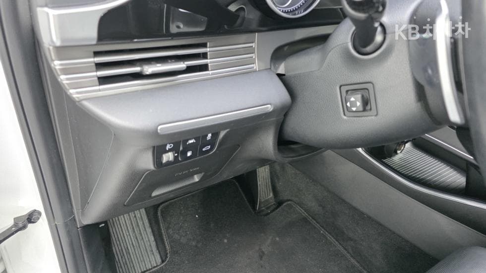 Hyundai The New (facelift) Grandeur (Azera)3.3 Exclusive - 17