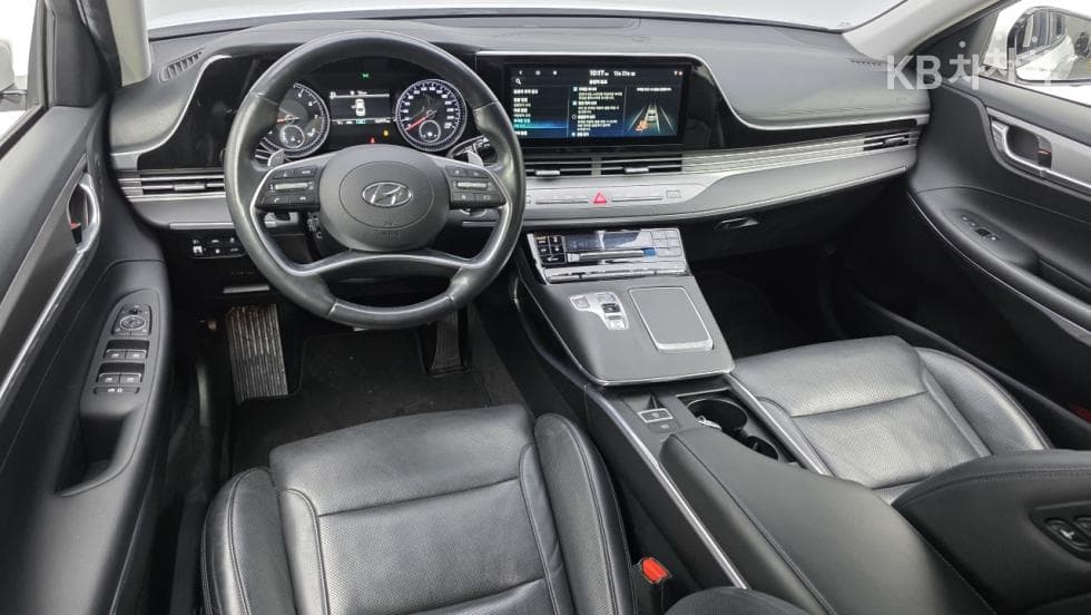 Hyundai The New (facelift) Grandeur (Azera)3.3 Exclusive - 23