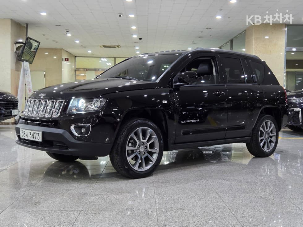 지프 Нов 컴패스 2.4 4x4 Лимитиран(11년~настояще) - Image 1