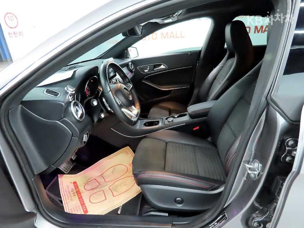 Mercedes-Benz CLA클래스CLA220 AMG Line - 11
