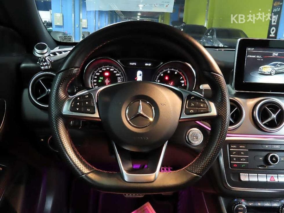 Mercedes-Benz CLA클래스CLA220 AMG Line - 20