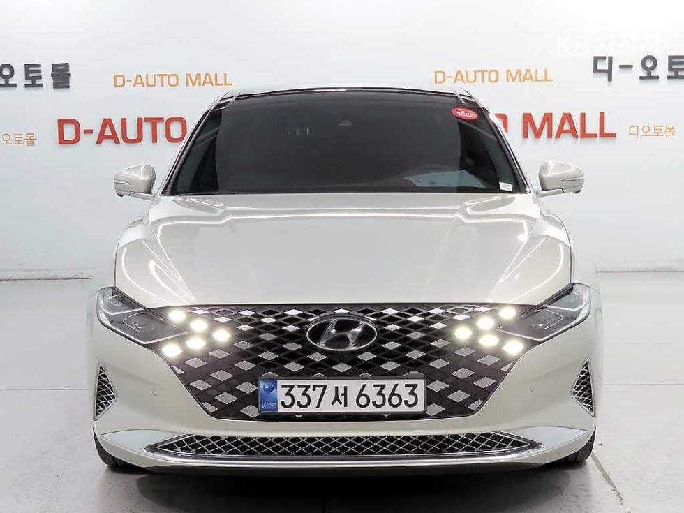 Hyundai The New (facelift) Grandeur (Azera)2.5 Calligraphy - 2