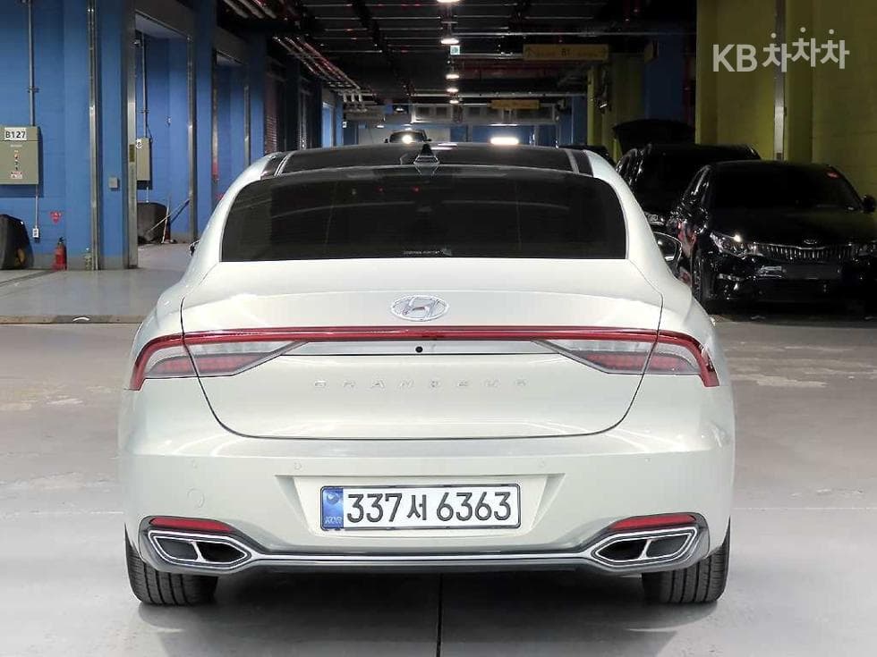 Hyundai The New (facelift) Grandeur (Azera)2.5 Calligraphy - 3