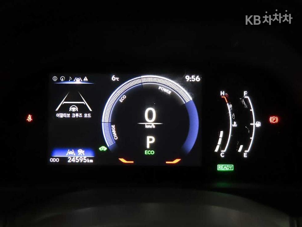 Lexus UX300h Стандартен - 10