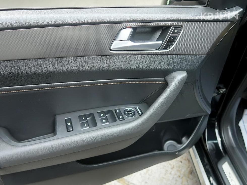 Hyundai Sonata LF2.0 Turbo Gasoline Direct Injection Exclusive - 13