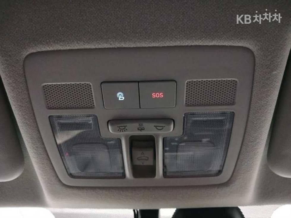 Hyundai VenueGasoline 1.6 Modern - 13