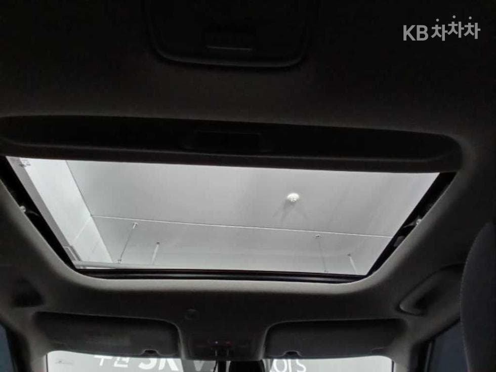 Hyundai VenueGasoline 1.6 Modern - 17