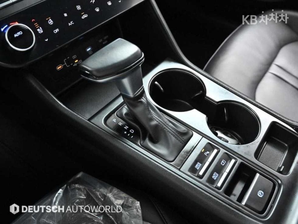 Hyundai Sonata The Edge (Sonata facelift)(DN8)2.0 LPG 사업자용 Business 1 - 9